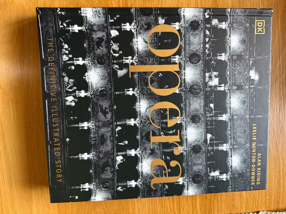 Книга Опера (Opera)