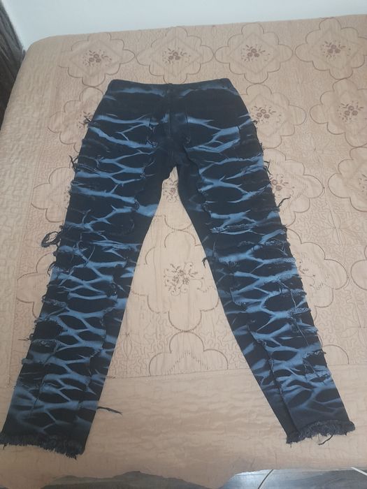 Blugi noi marimea 32