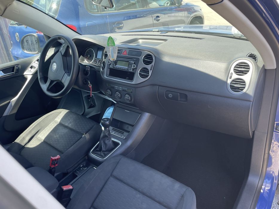 Vand 3X Vw Tiguan 1.4tsi 4motion 4x4 fab 2009 unul defect .8500€ toate