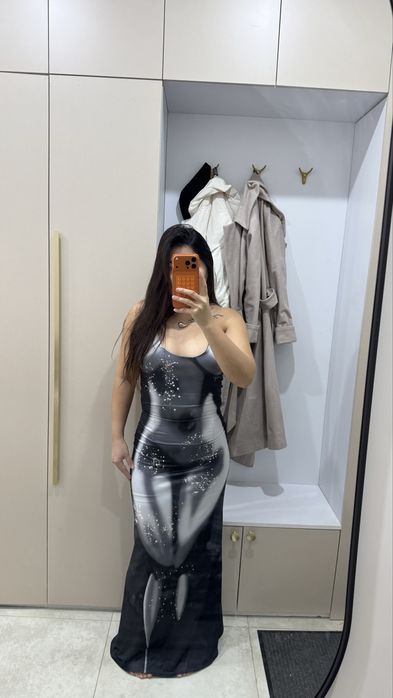 Продаю ПЛАТЬЕ шикарное