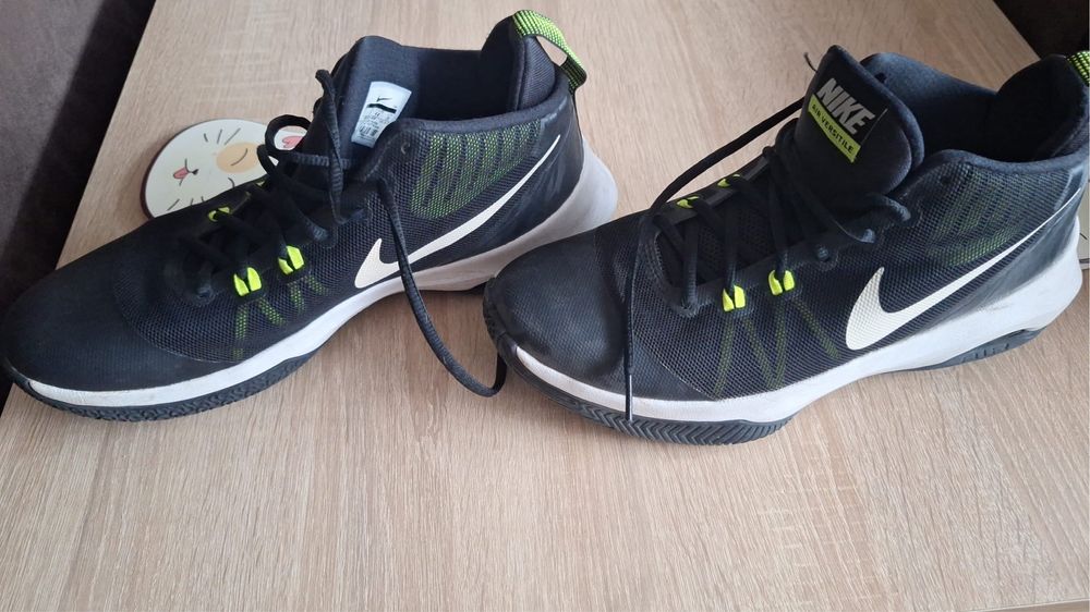 Adidasi pantofi sport Nike Air Versatille 44 basket