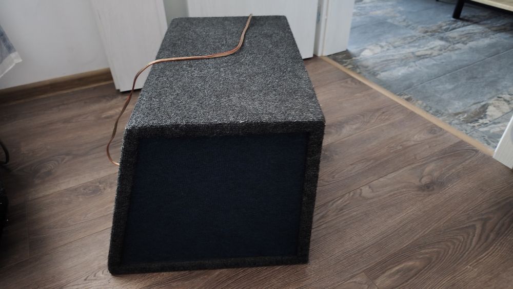 Бас каса за говорител 12"