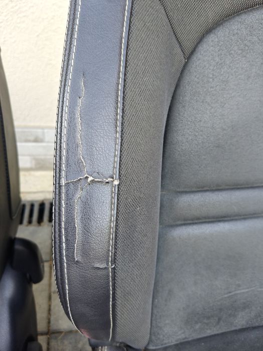 Interior / scaune sport si bancheta Peugeot 207 RC sau 208 GTI.