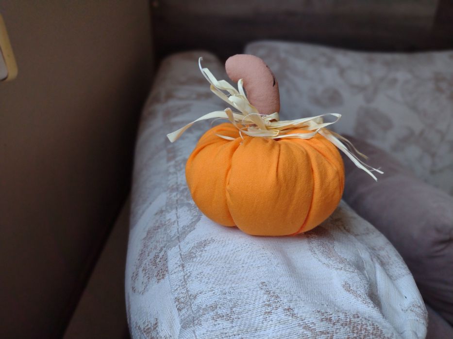 Подаръчни торбички от плат; мъфини и понички от плат; лалета от плат