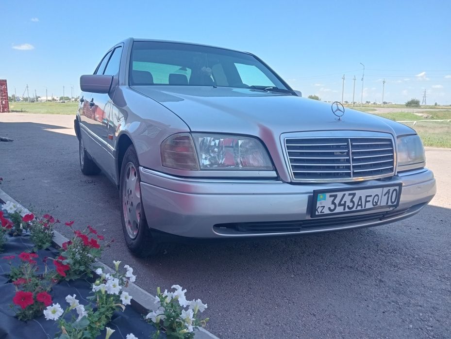 Продам  Мерседес с220 хорошем состоянии