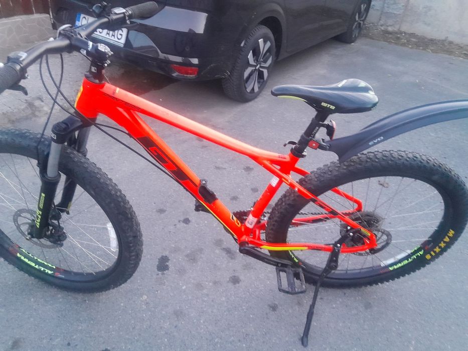 Vând bicicleta MB GtPantera