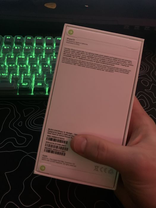 белый Iphone 13 128гб