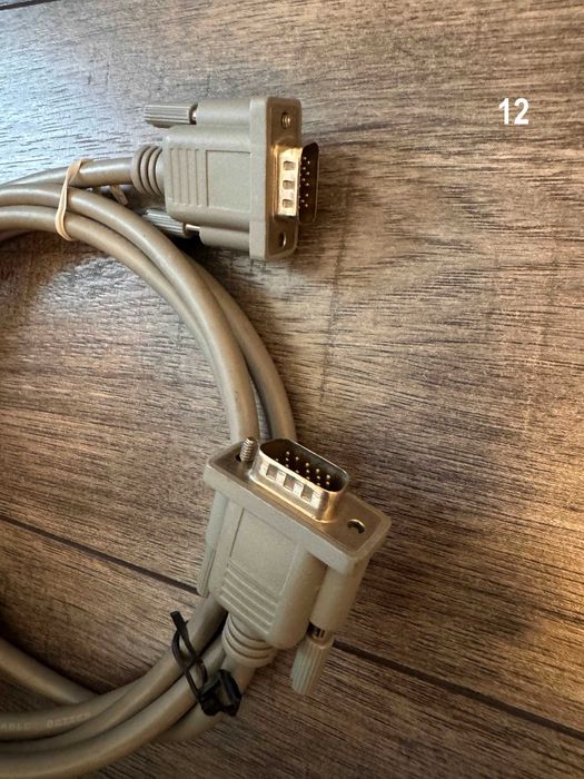 Продавам кабели по 1 евро