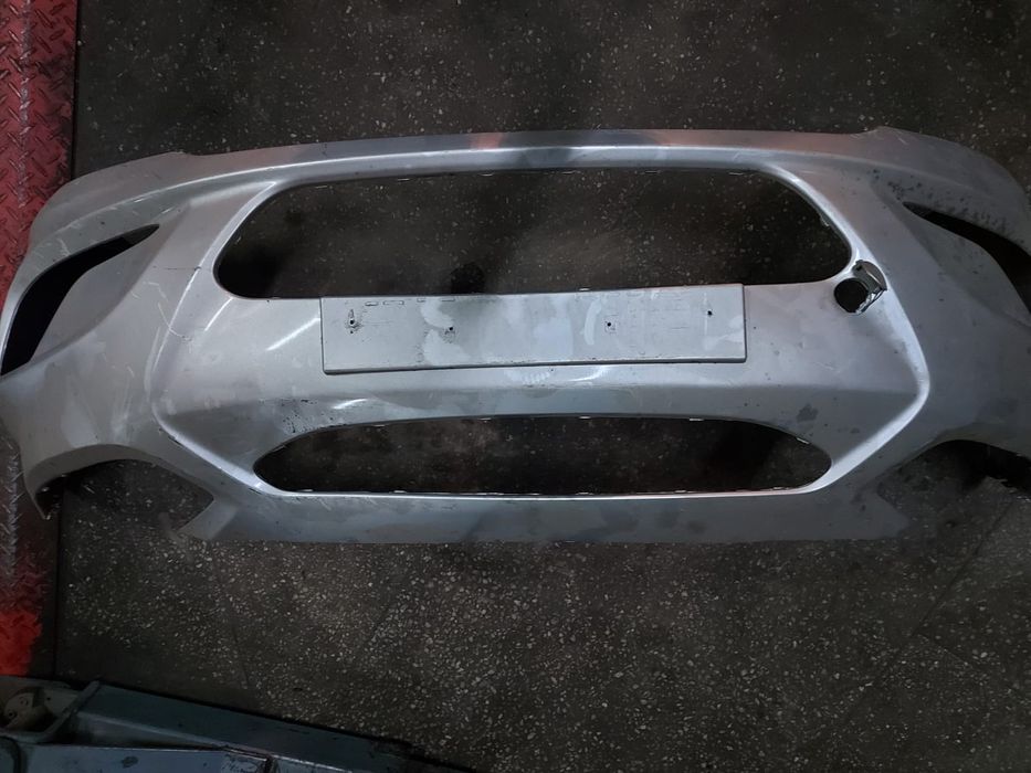 Бампер, туманки, решётка радиатора на Хюндай