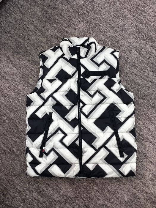 Vesta tommy hilfiger marimea L