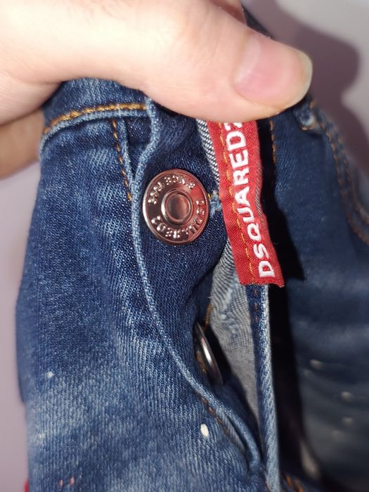 Pantaloni Scurti Blug Dsquared2 Marimea 42 (XS/S) Bermude Denim Distressed cu Patch-uri