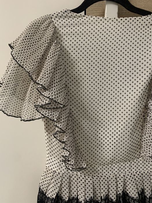 Rochie plisata cu dantela