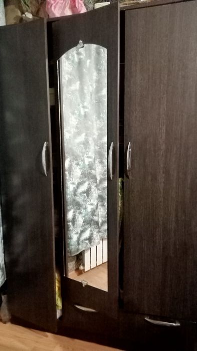Шкаф для одежды.