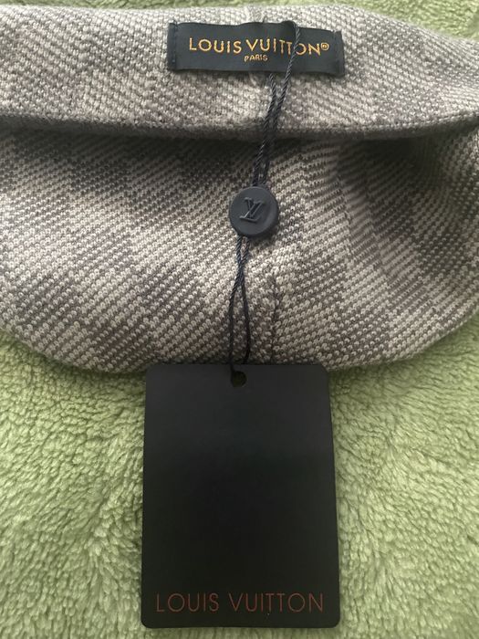 Caciula Louis Vuitton