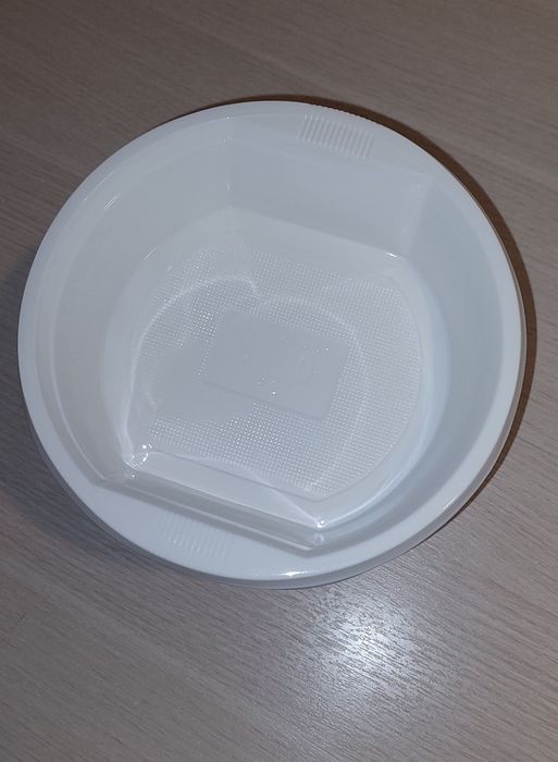 Продам одноразовые тарелки