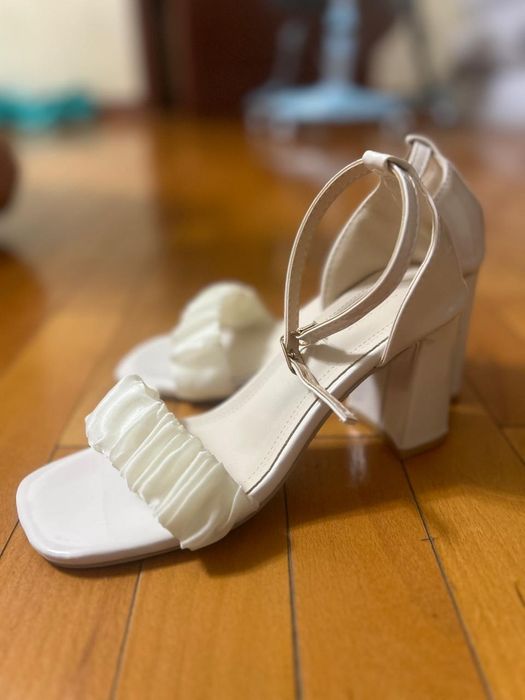 Продам новые баса ножки