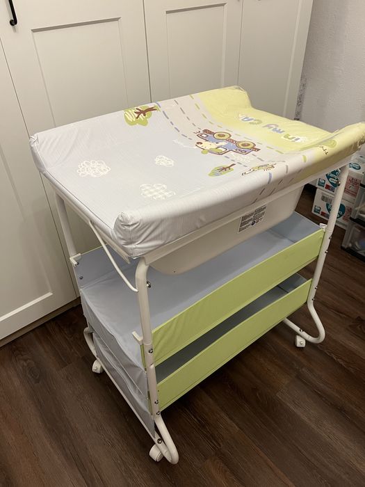 Masa de infasat si cadita