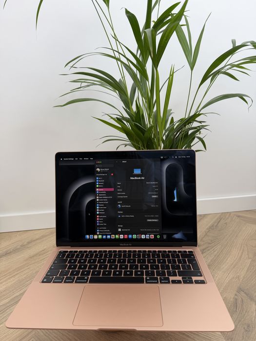 MacBook Air M1 Rose Gold 8GB / 256GB / Baterie 92% / Impecabil