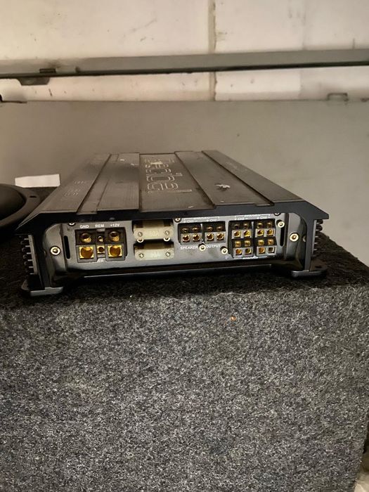 Продам сабвуфер и усилитель