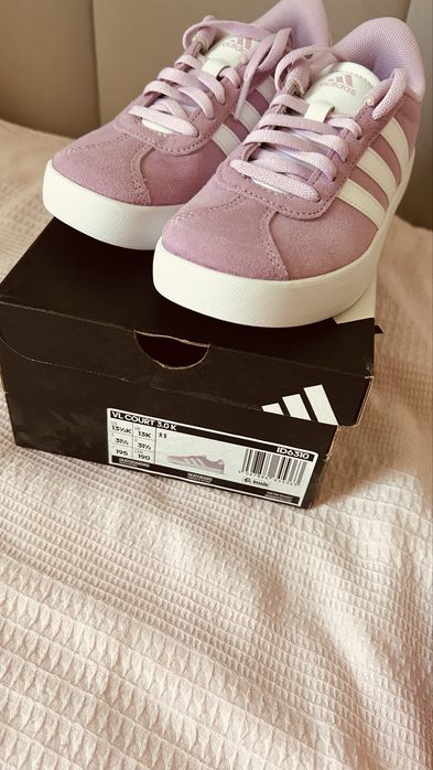 Adidas нови обувки за момиче