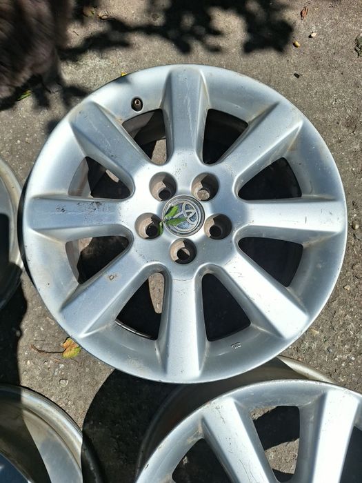 Jante aluminiu toyota avensis 5×114,3 r16