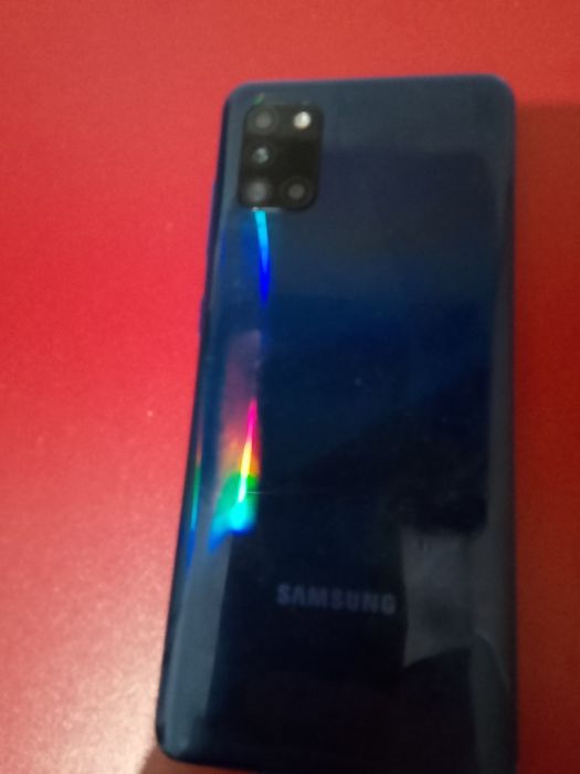 Продаедца отличный телефон