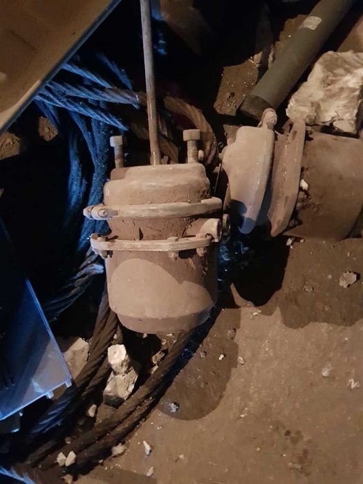 Запчасти к HOWO                             .