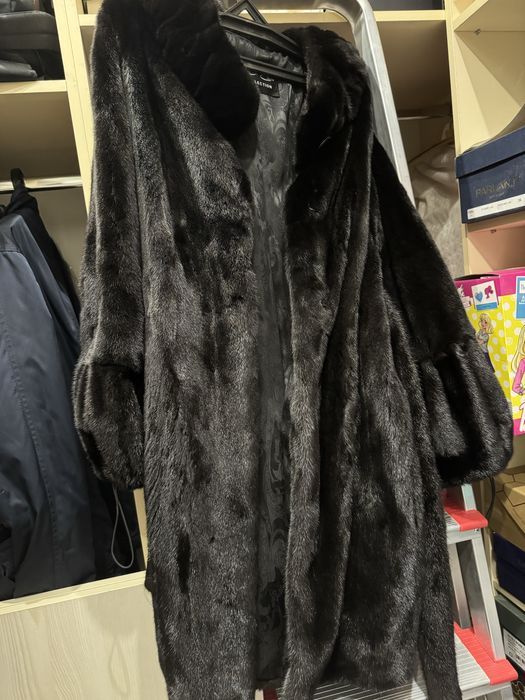 Продается норковая шуба, блэк лама,