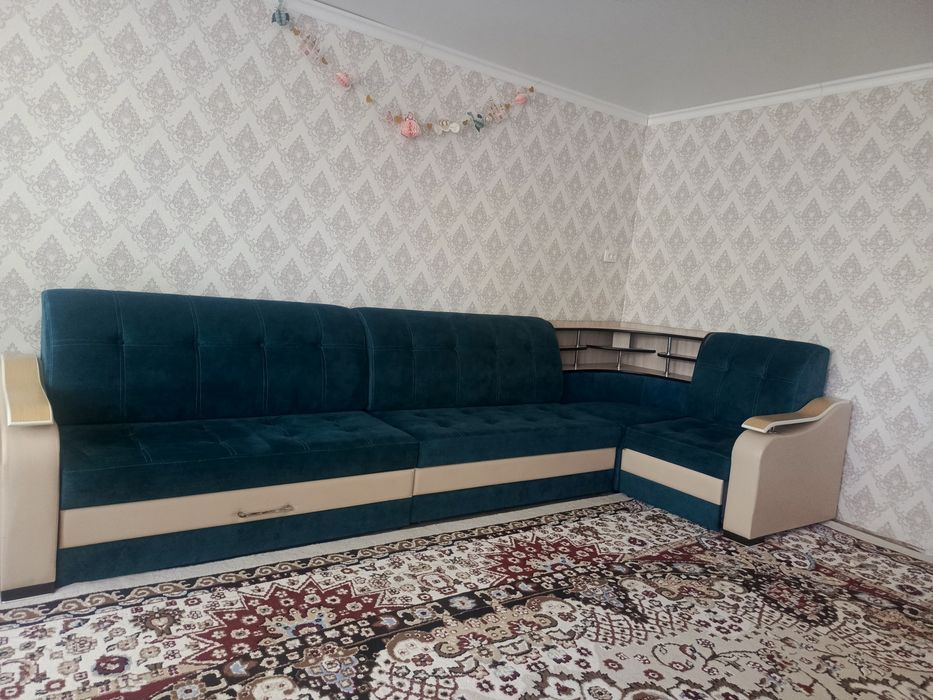 Диван. В отличном состоянии