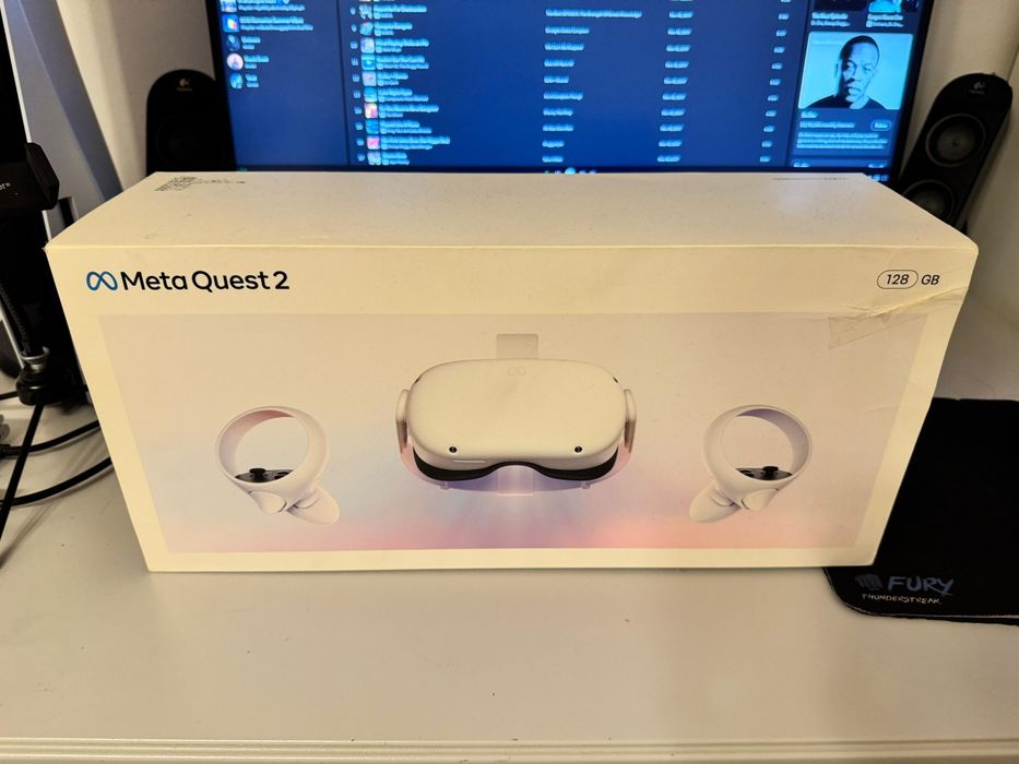 Vând Meta Quest2