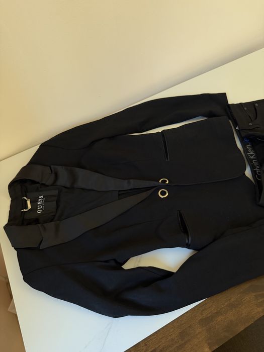 Черный пиджак от guess