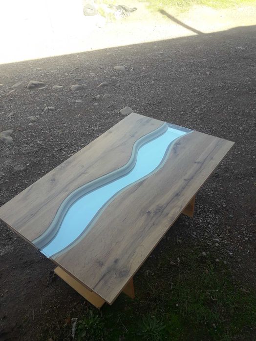 Журнальный столик в стиле Река