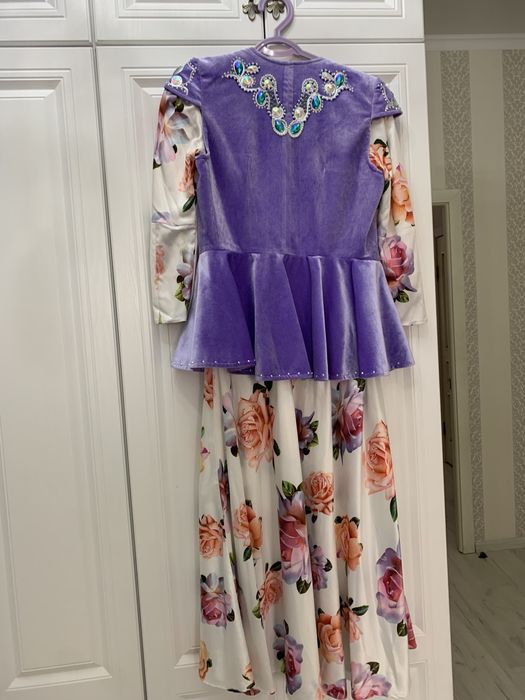 Камзол, платья