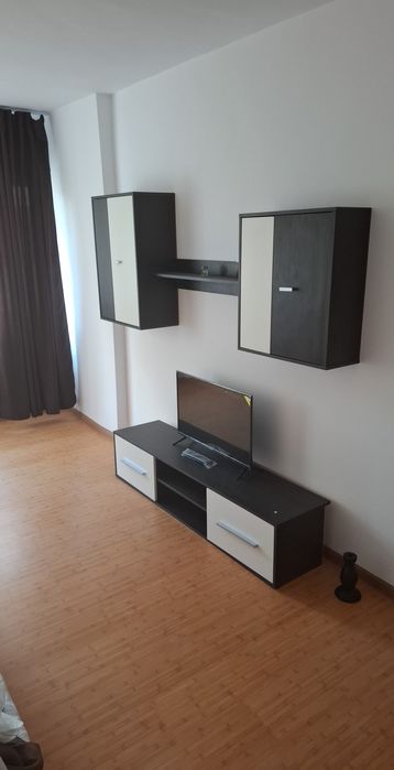 Inchiriez apartament cu 2 camere.  Zona centrala Alexandria