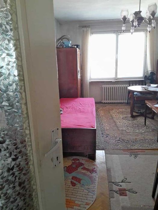 Apartament de vanzare cu trei camere
