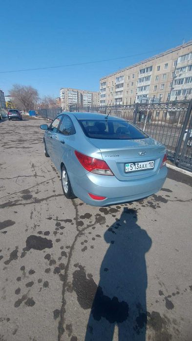 Hyundai Accent 2011