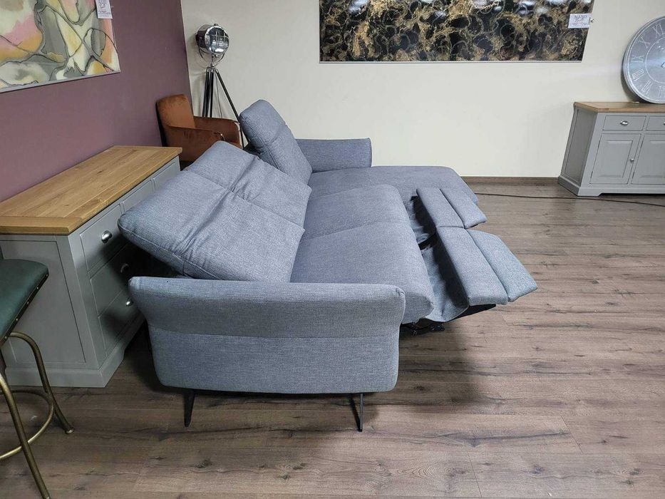 Сив ъглов диван от плат "HUKLA Interliving" с ел. релакс механизъм