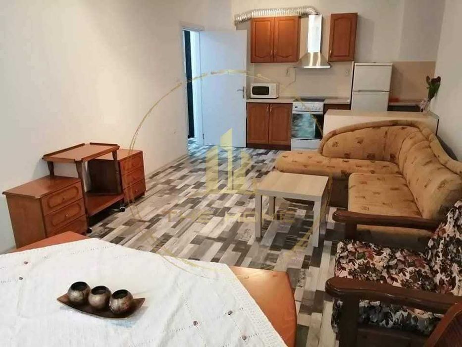 Дава се под наем Тристаен апартамент в Варна, Погреби - 78 кв.м за 600 € - Снимка #1