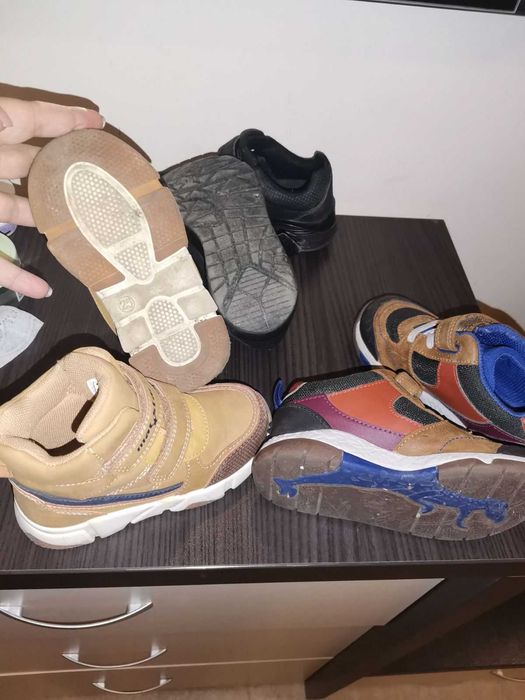 3броя Детски обувки номер 25/26 и половина