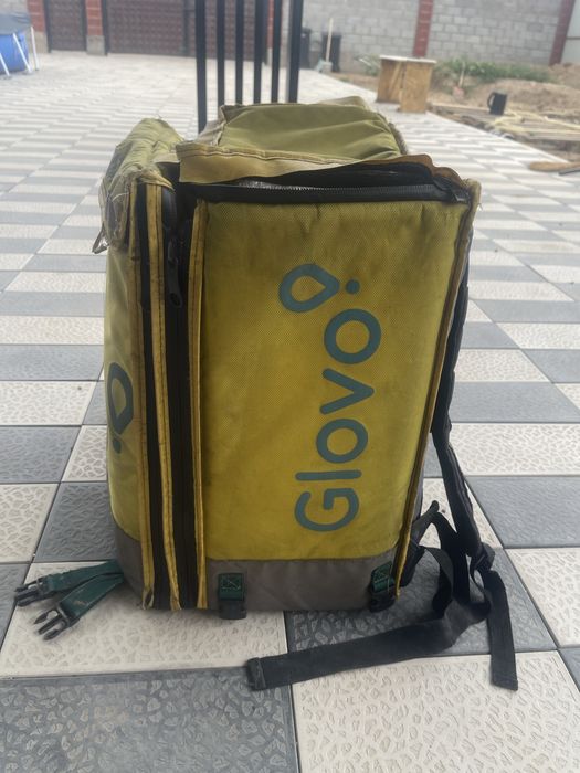 Сумку Glovo в среднем состоянии