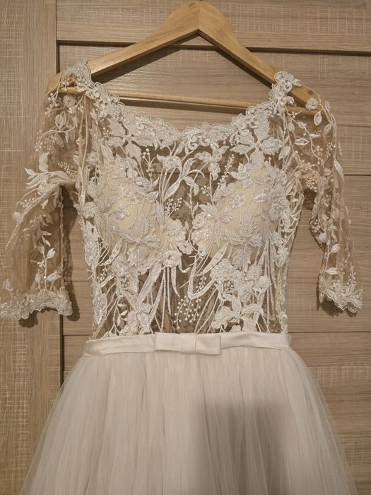 Vand rochie mireasa + voal marimea xs-s ,negiciabil  facuta pe comanda