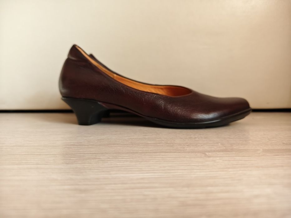 Дамски обувки естествена кожа