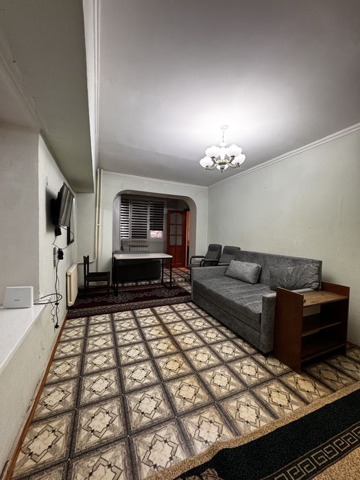 Ц-5 , метро Минор , 1-й этаж . Можно под офис