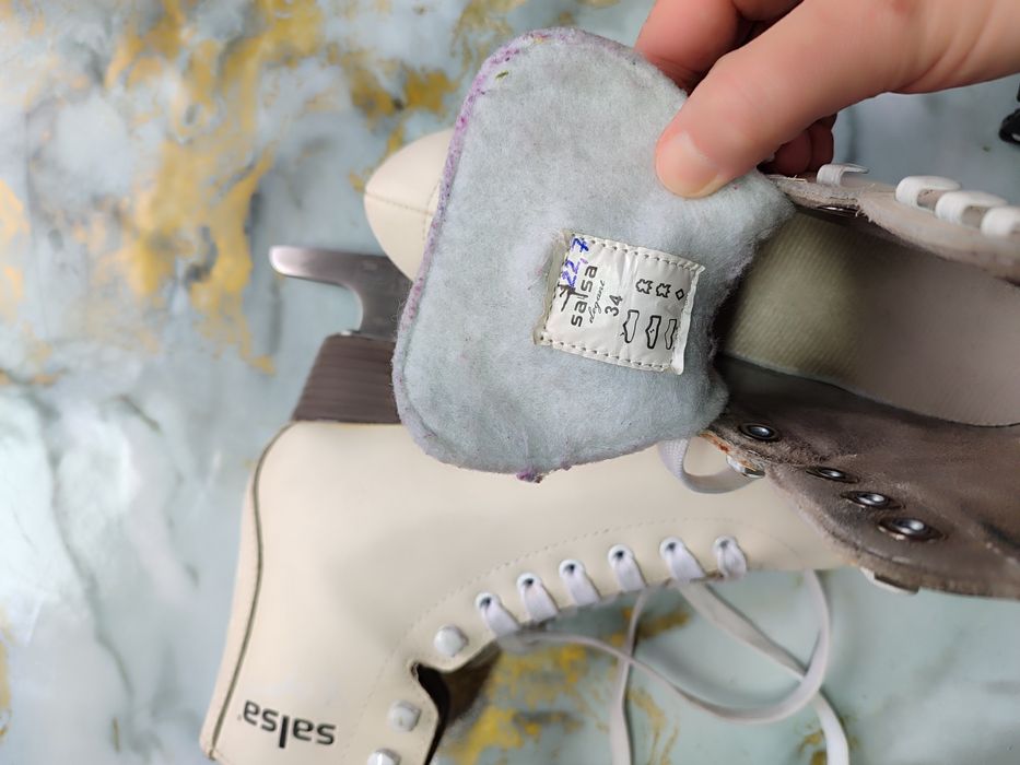 Фигурные коньки 34 размер (22,7см)