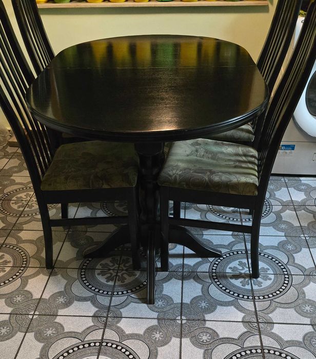 Трапезна маса с 4 стола