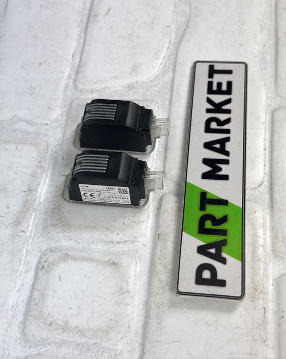 Подсветки за врата AUDI A3 A4 A5 A6 A7 Q3 Q5 Q7 Q8 4G0052134D 4G0052135D