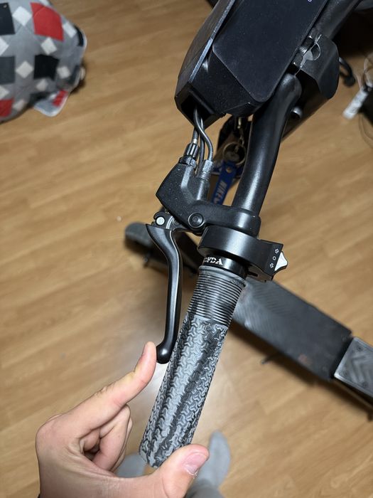 trotineta electrica kukirin g2 nu fac schimburi cu alte produse in afara de g4