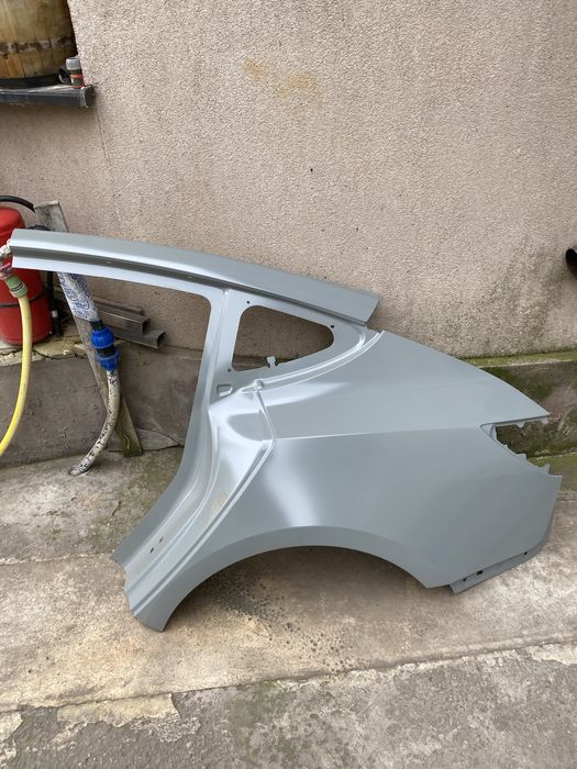 Aripa stanga spate Tesla model 3