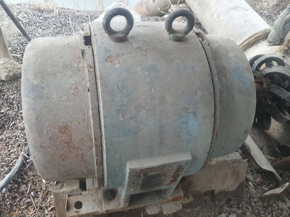 Сув насос сотиади 600 та сув чикаради матори завод очилмаган ищлаб тур