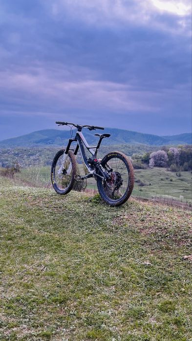 Vând Specialized Demo 8 I – 2012